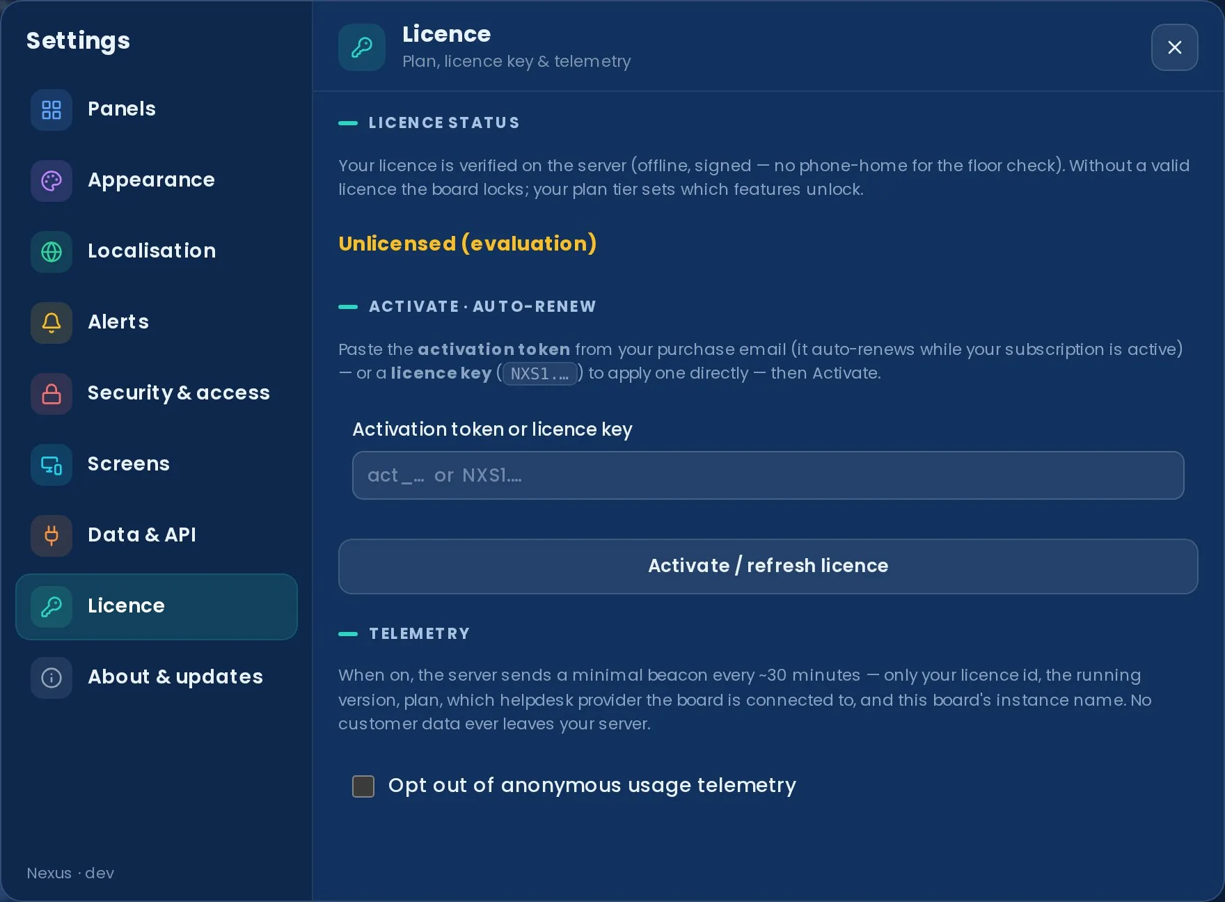 Settings → Licence panel showing the licence status, plan and an activate/refresh field.